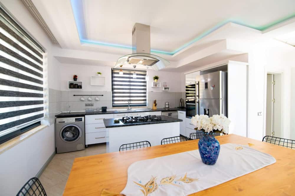 Photo of Kitchen in Sarıbelen