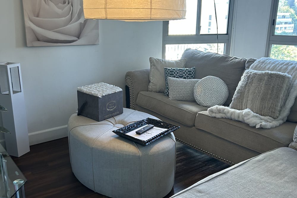 Photo of Livingroom in Atwater Village