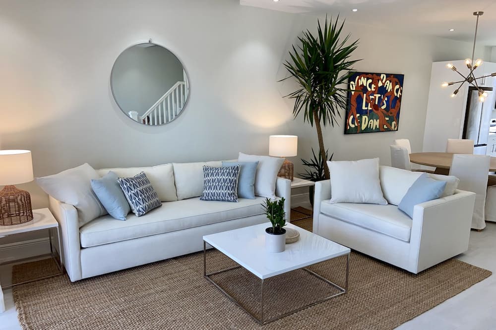 Photo of Livingroom in Palm Cay