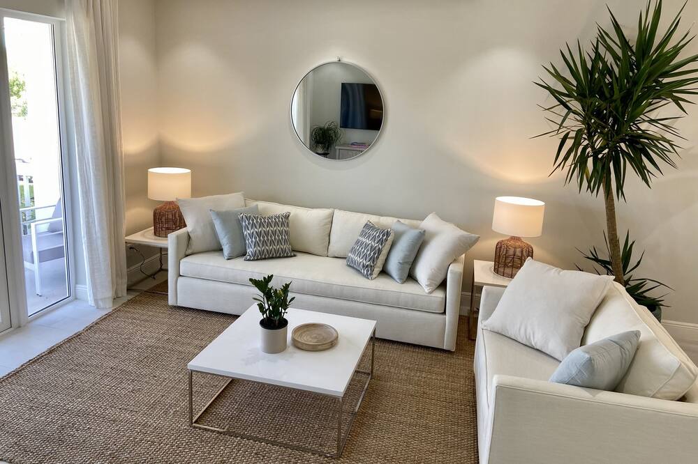 Photo of Livingroom in Palm Cay