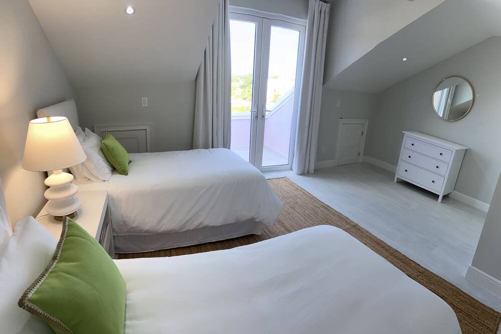 Photo of Bedroom in Palm Cay