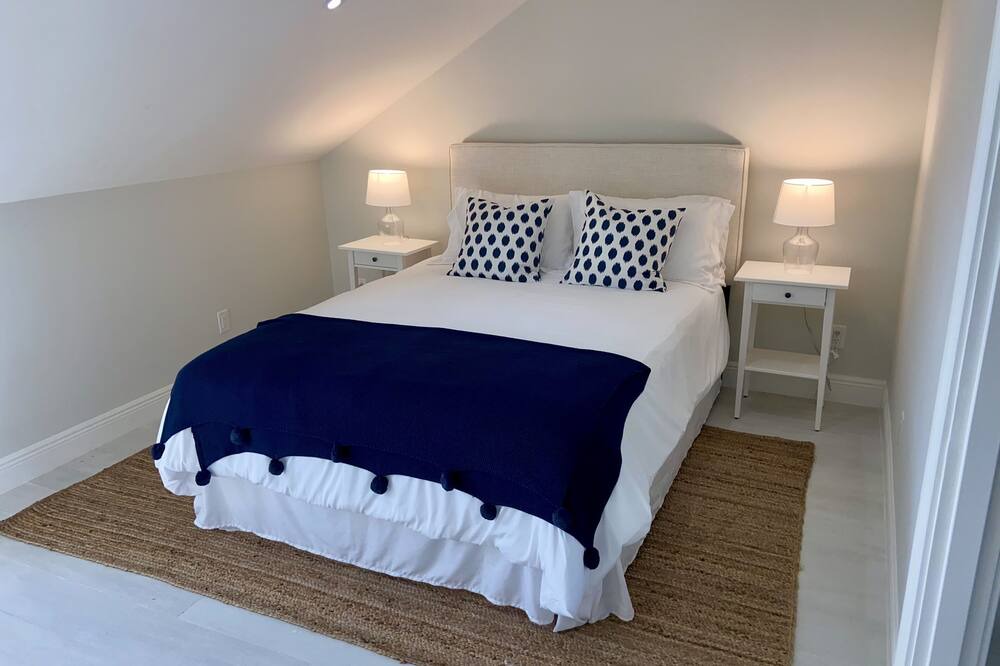Photo of Bedroom in Palm Cay