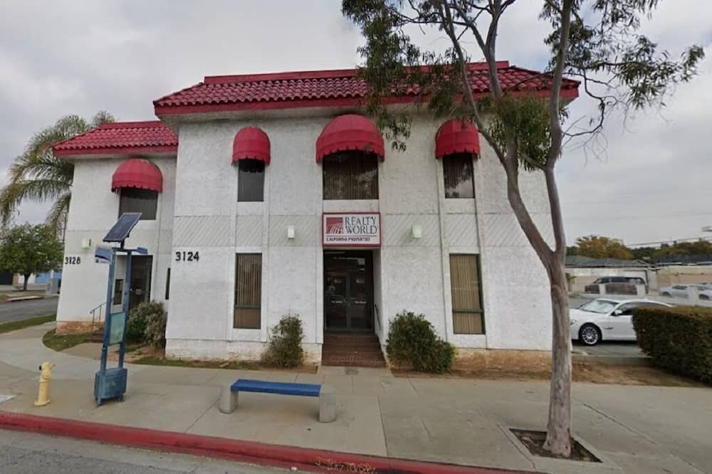 Photo of Outdoor in Montebello
