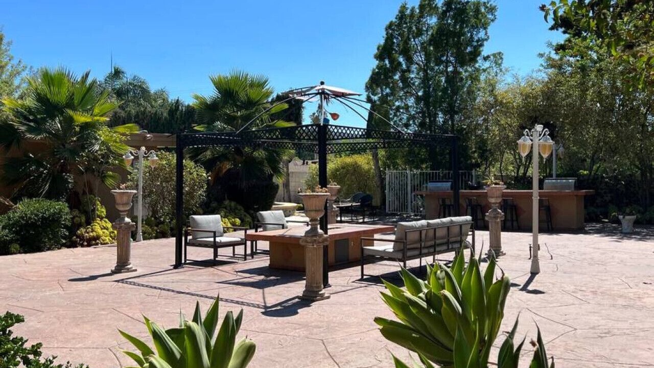 Photo of Outdoor in Sawtelle