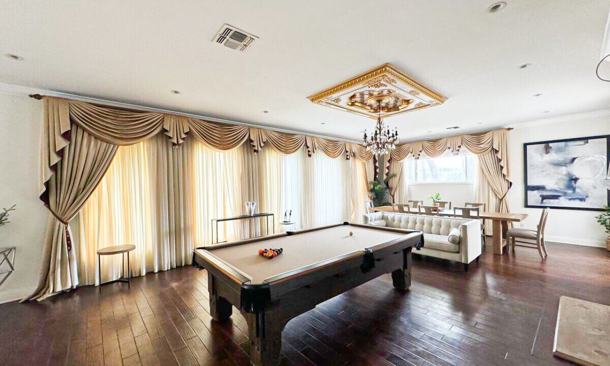 Photo of Bedroom in Sawtelle
