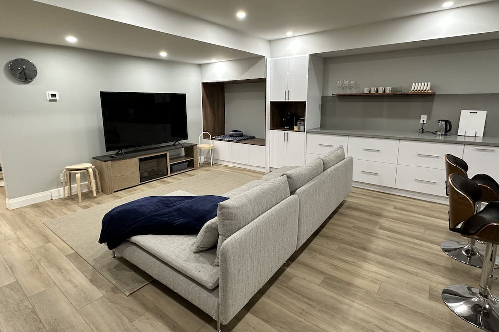 Photo of Livingroom in Innisfil