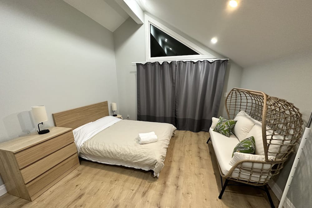 Photo of Bedroom in Innisfil