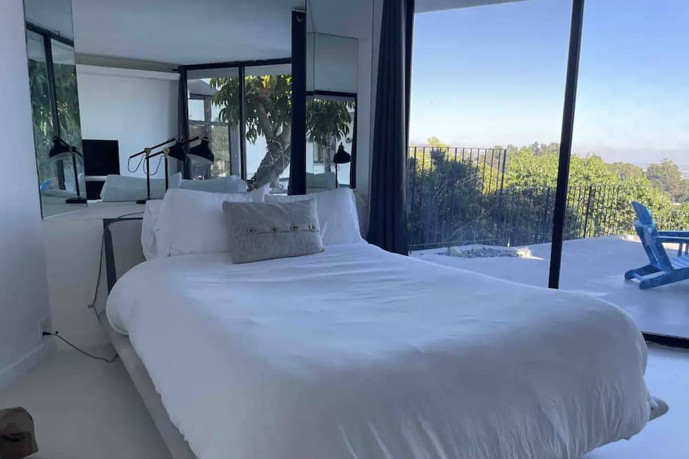 Photo of Others in Bel Air