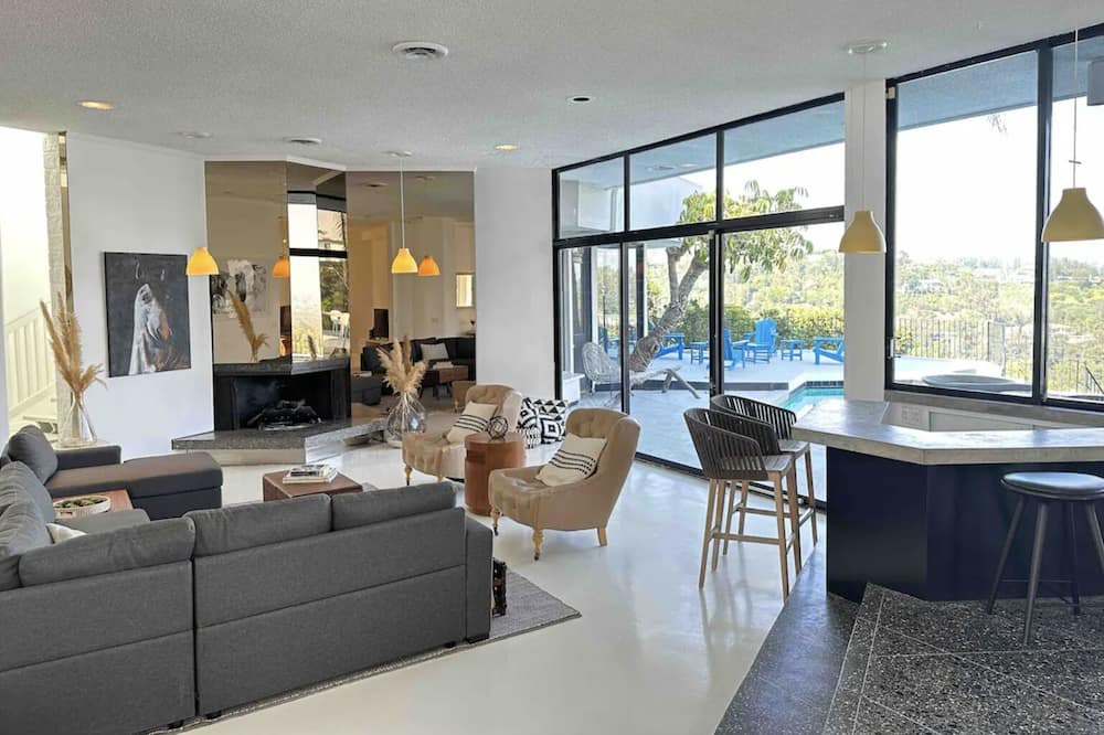 Photo of Livingroom in Bel Air
