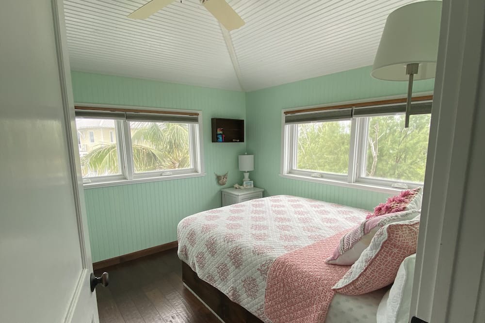 Photo of Others in Green Turtle Cay
