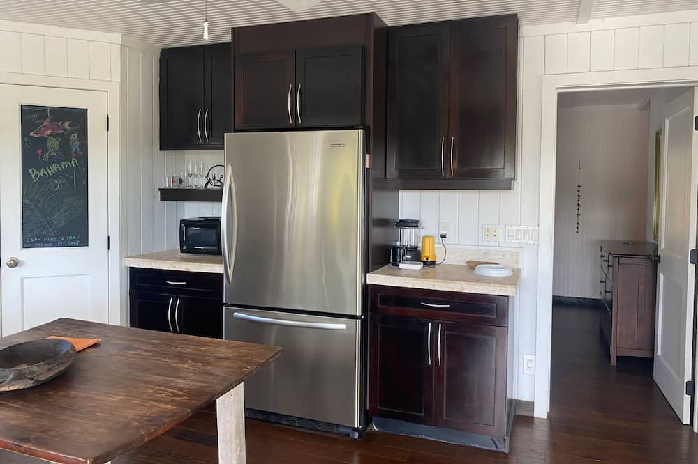 Photo of Kitchen in Green Turtle Cay