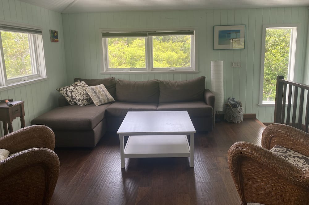 Photo of Livingroom in Green Turtle Cay