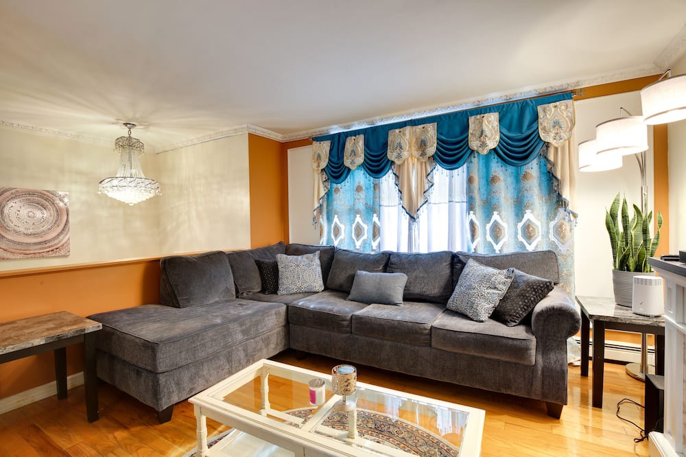 Photo of Livingroom in Crown Heights