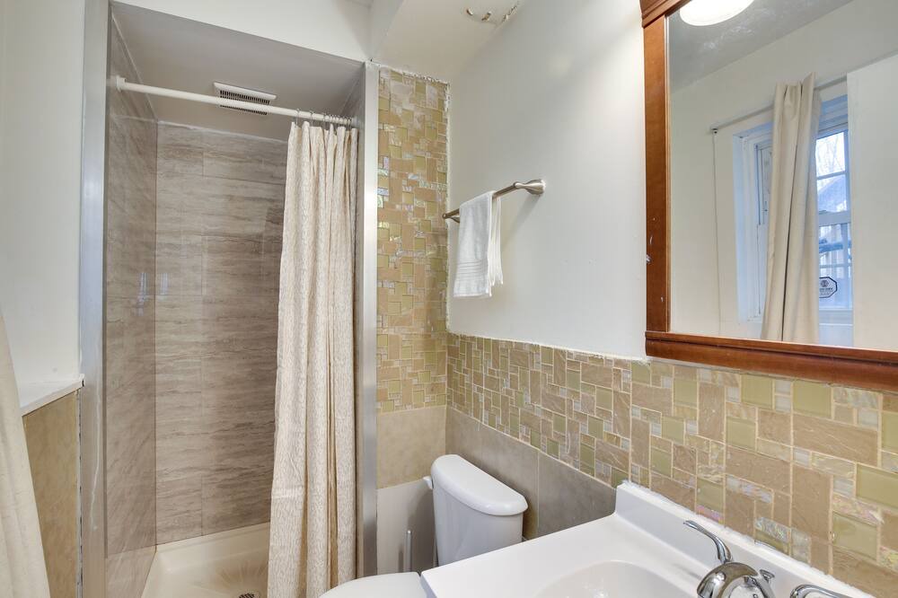 Photo of Bathroom in Crown Heights
