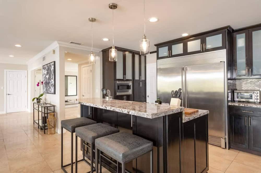 Photo of Kitchen in Ladera Heights