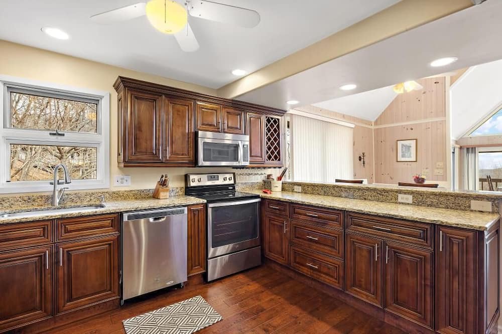Photo of Kitchen in Seven Devils