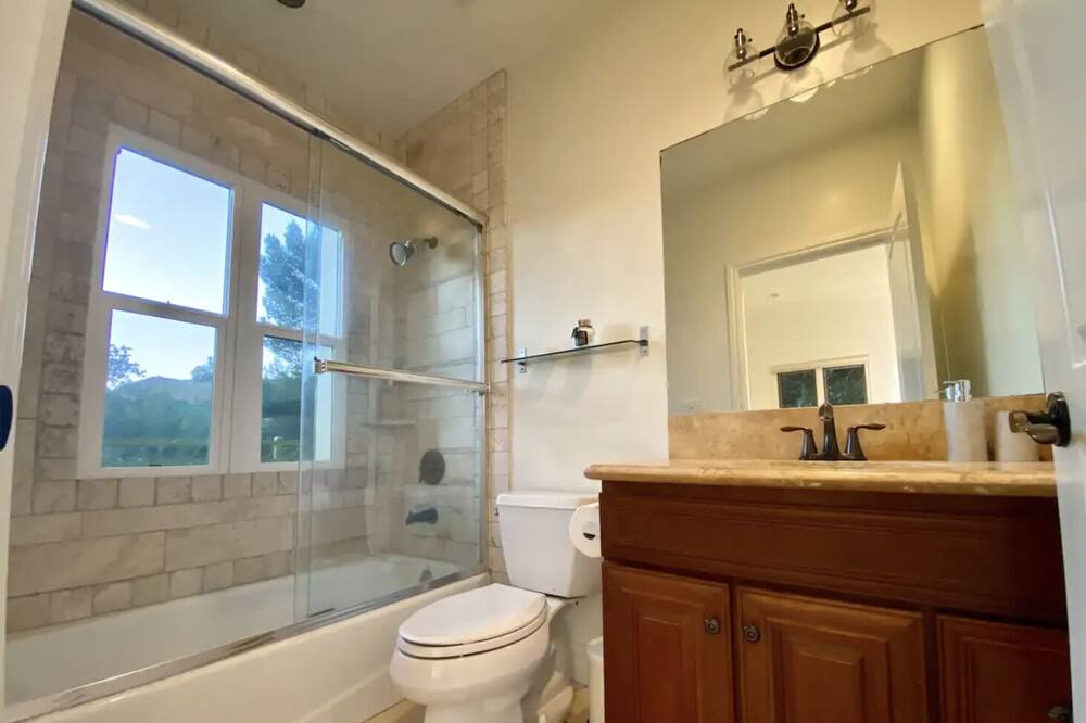 Photo of Bathroom in Hollywoodland