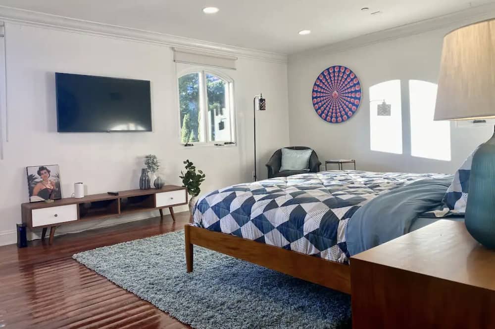 Photo of Bedroom in Hollywoodland