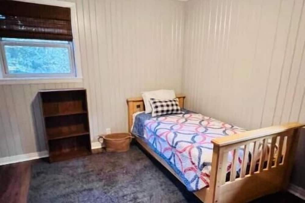 Photo of Bedroom in Jackson