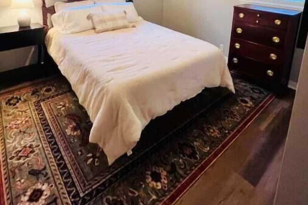 Photo of Bedroom in Jackson