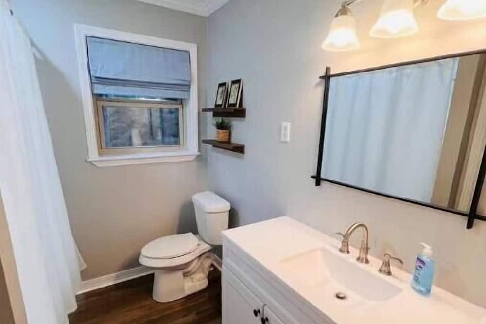 Photo of Bathroom in Jackson