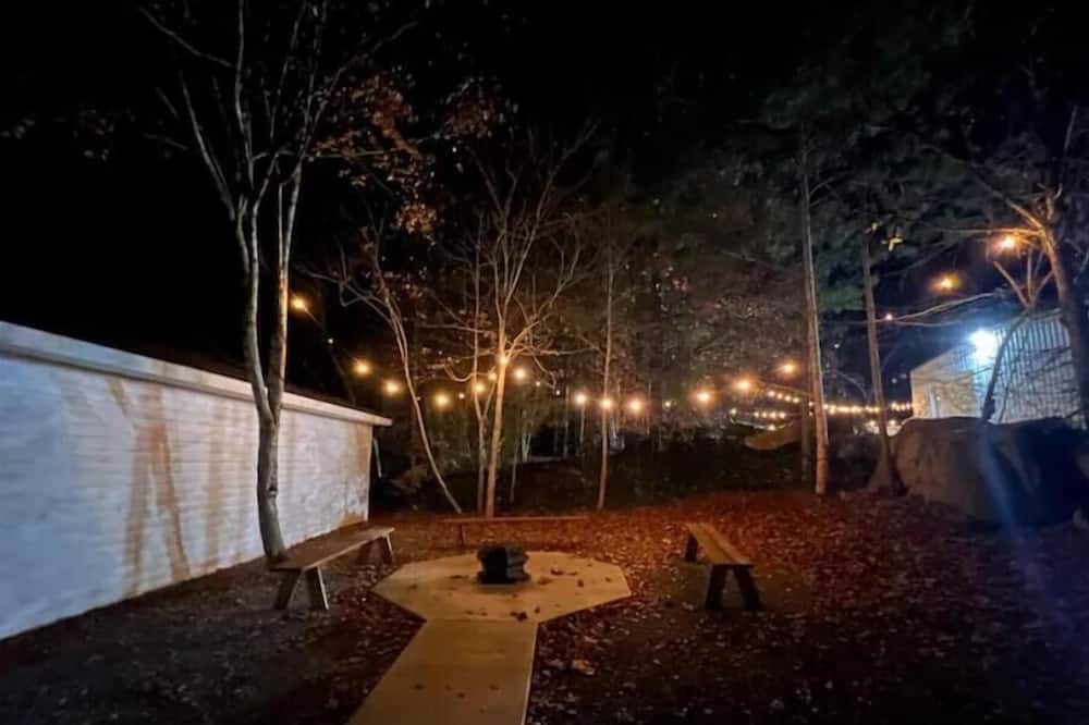 Photo of Outdoor in Groveoak