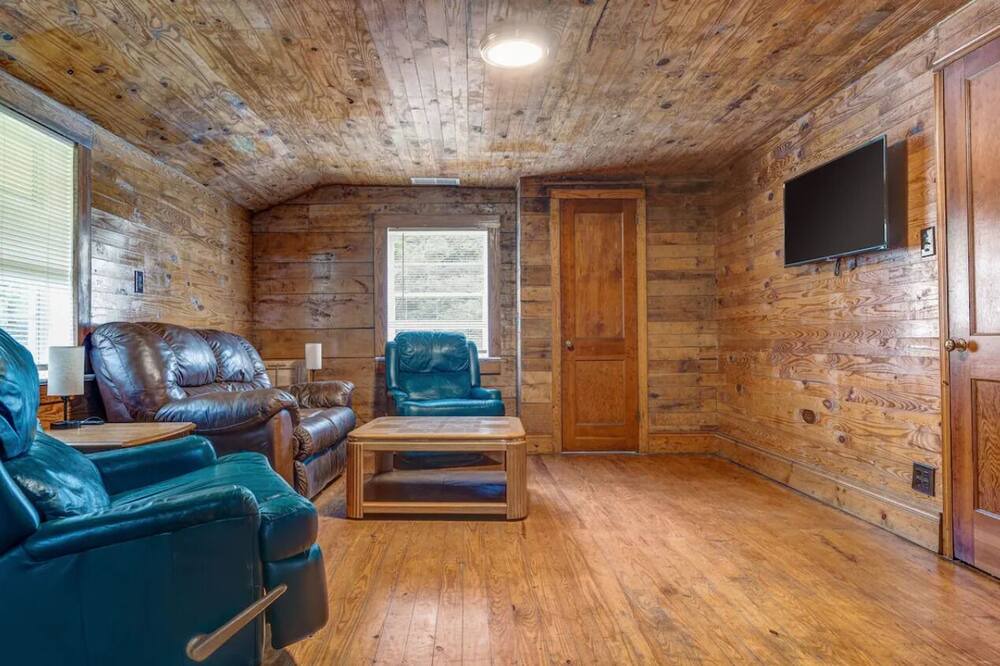 Photo of Livingroom in McCalla