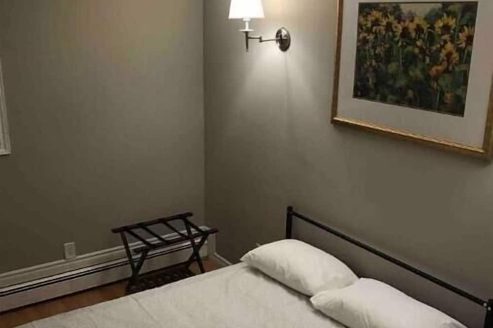 Photo of Bedroom in Elora