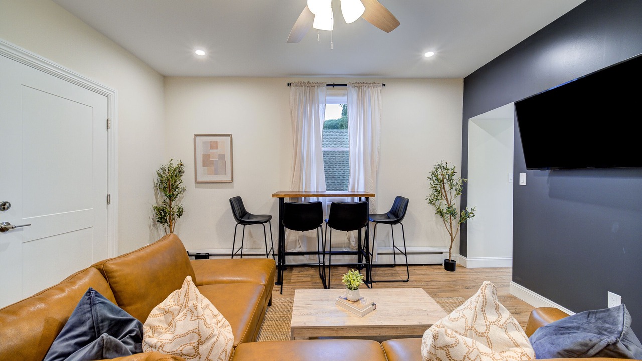 Photo of Livingroom in Highland Falls