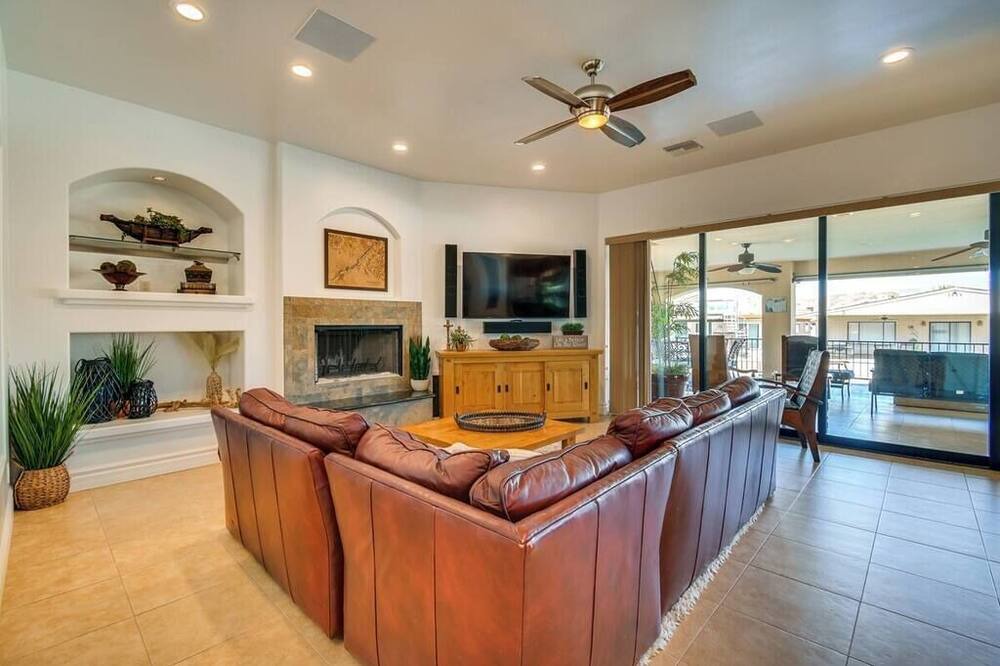 Photo of Livingroom in Cienega Springs