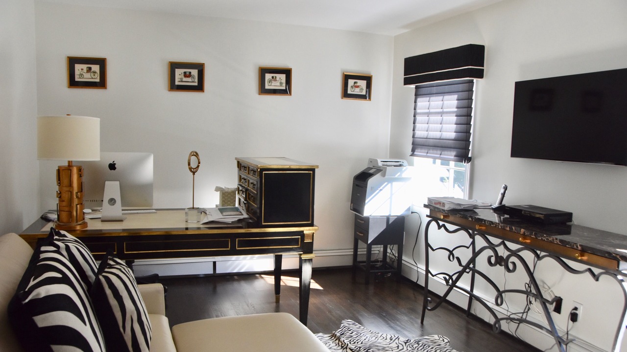 Photo of Livingroom in Lewisboro