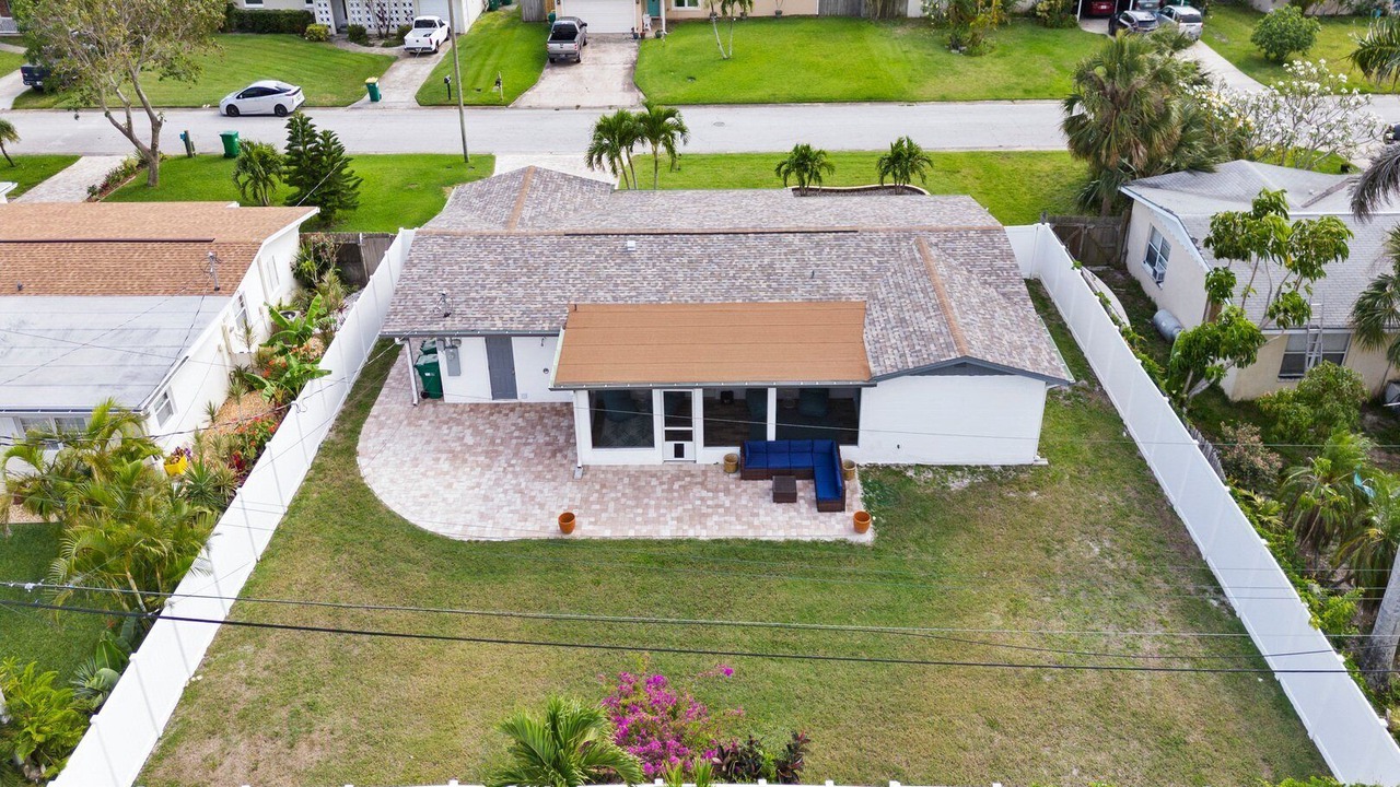 Photo of Others in Cocoa Isles