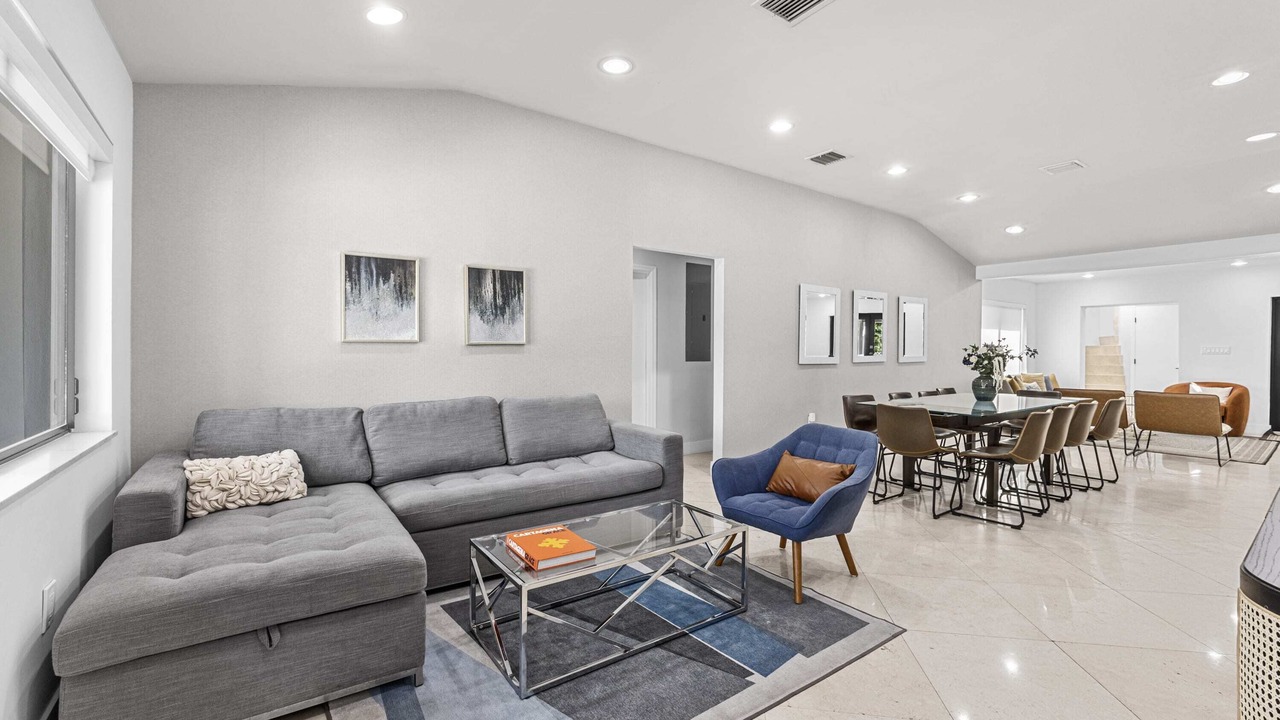 Photo of Livingroom in The Roads