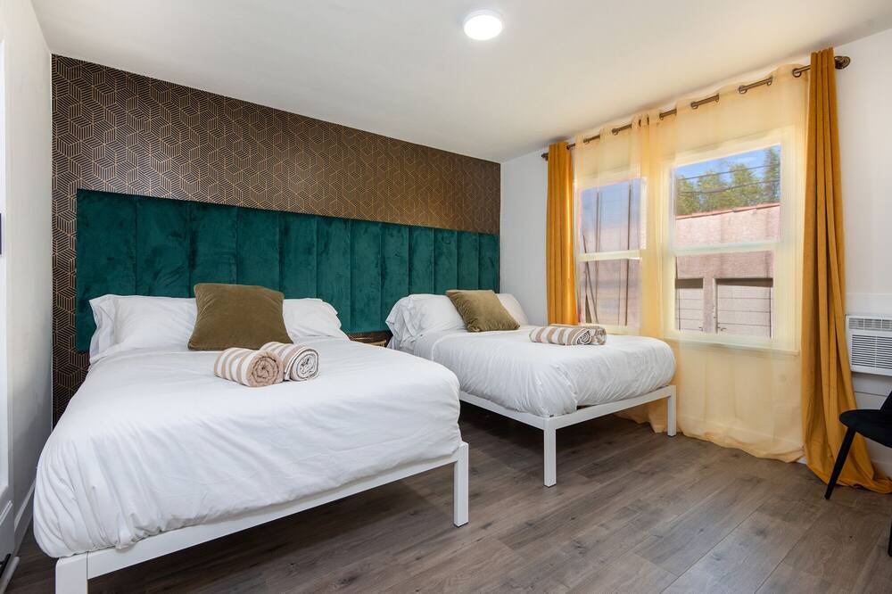 Photo of Bedroom in Carthay Circle