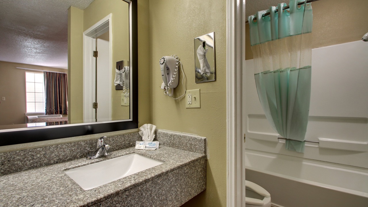 Photo of Bathroom in Wetumpka