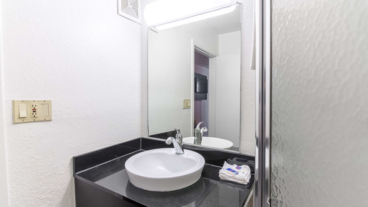 Photo of Bathroom in Northwest Pensacola