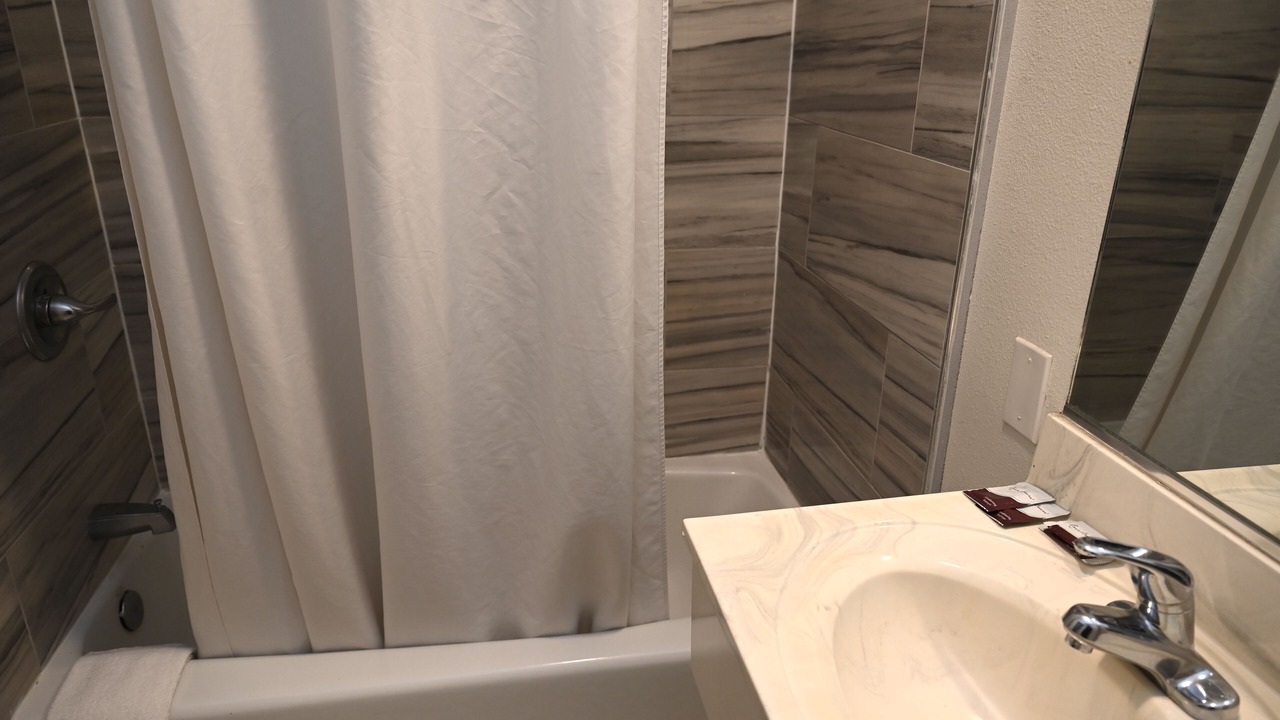 Photo of Bathroom in Little Armenia