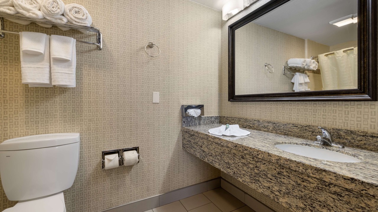 Photo of Bathroom in Harbor