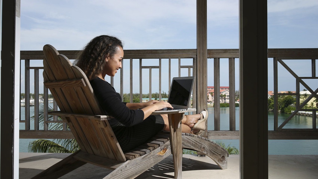 Photo of Patio Balcony in Bell Channel Bay