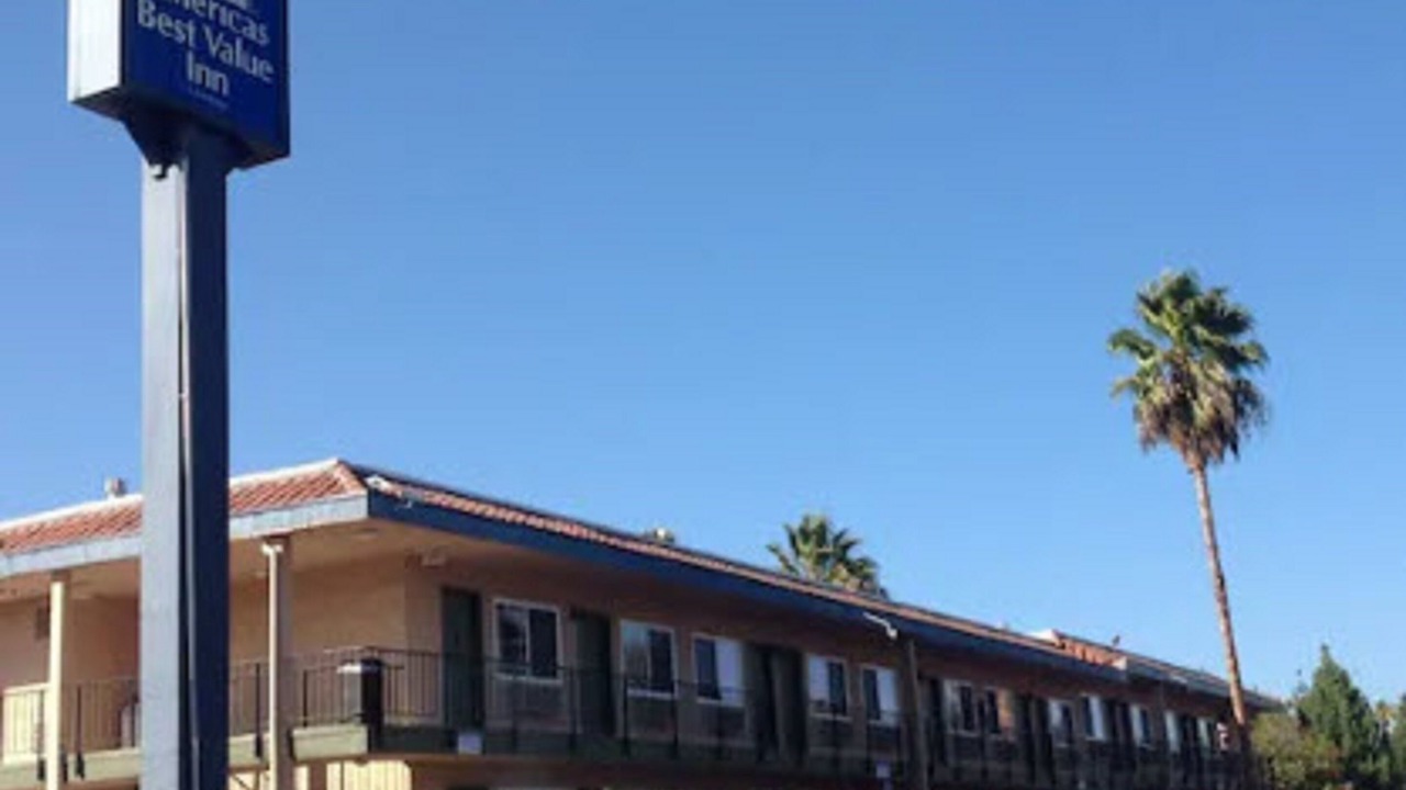 Photo of Buildings in Thousand Oaks