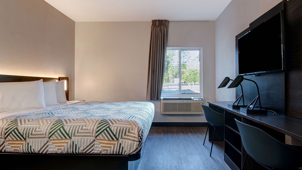 Photo of Bedroom in Pine Forest
