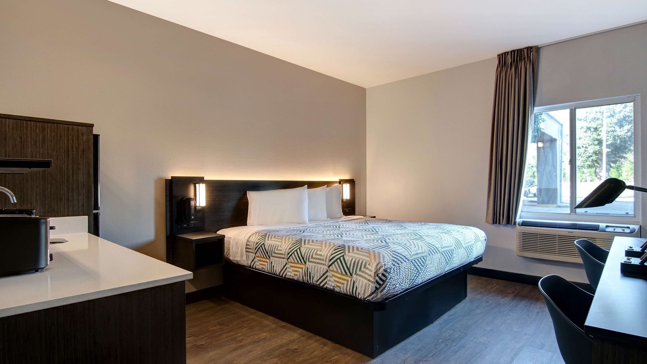 Photo of Bedroom in Pine Forest