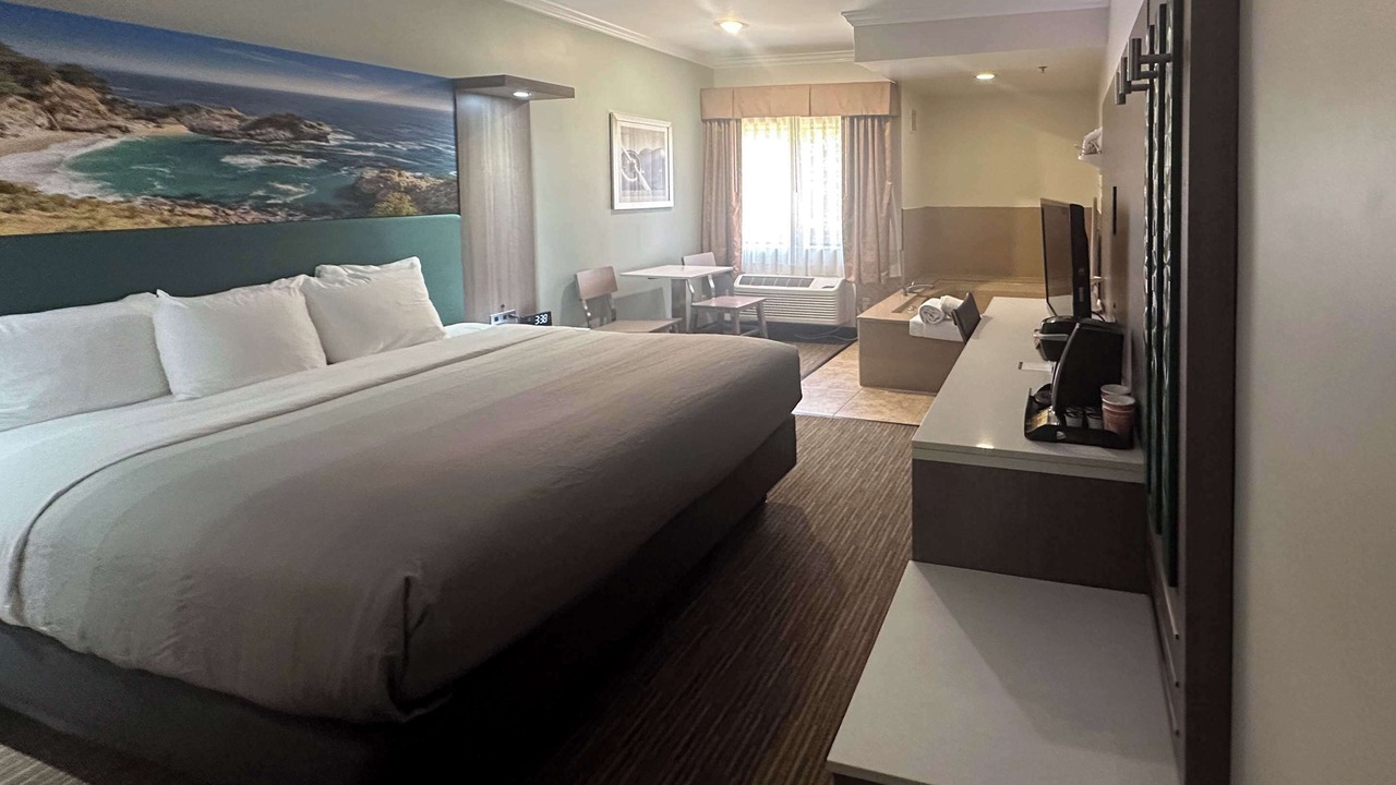 Photo of Bedroom in Lennox