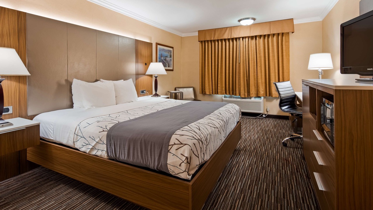 Photo of Bedroom in Inglewood
