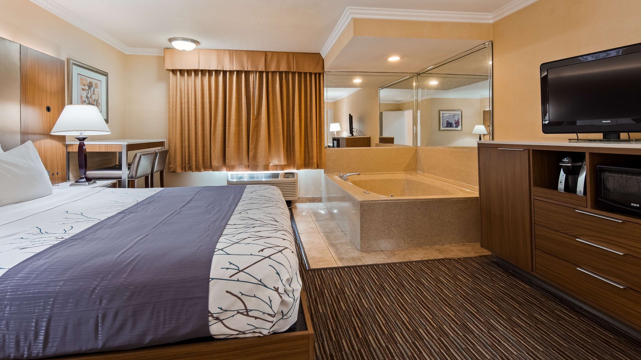 Photo of Bedroom in Inglewood