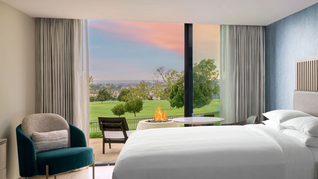 Photo of Bedroom in Newport Center