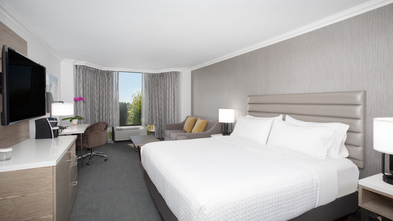 Photo of Bedroom in Costa Mesa