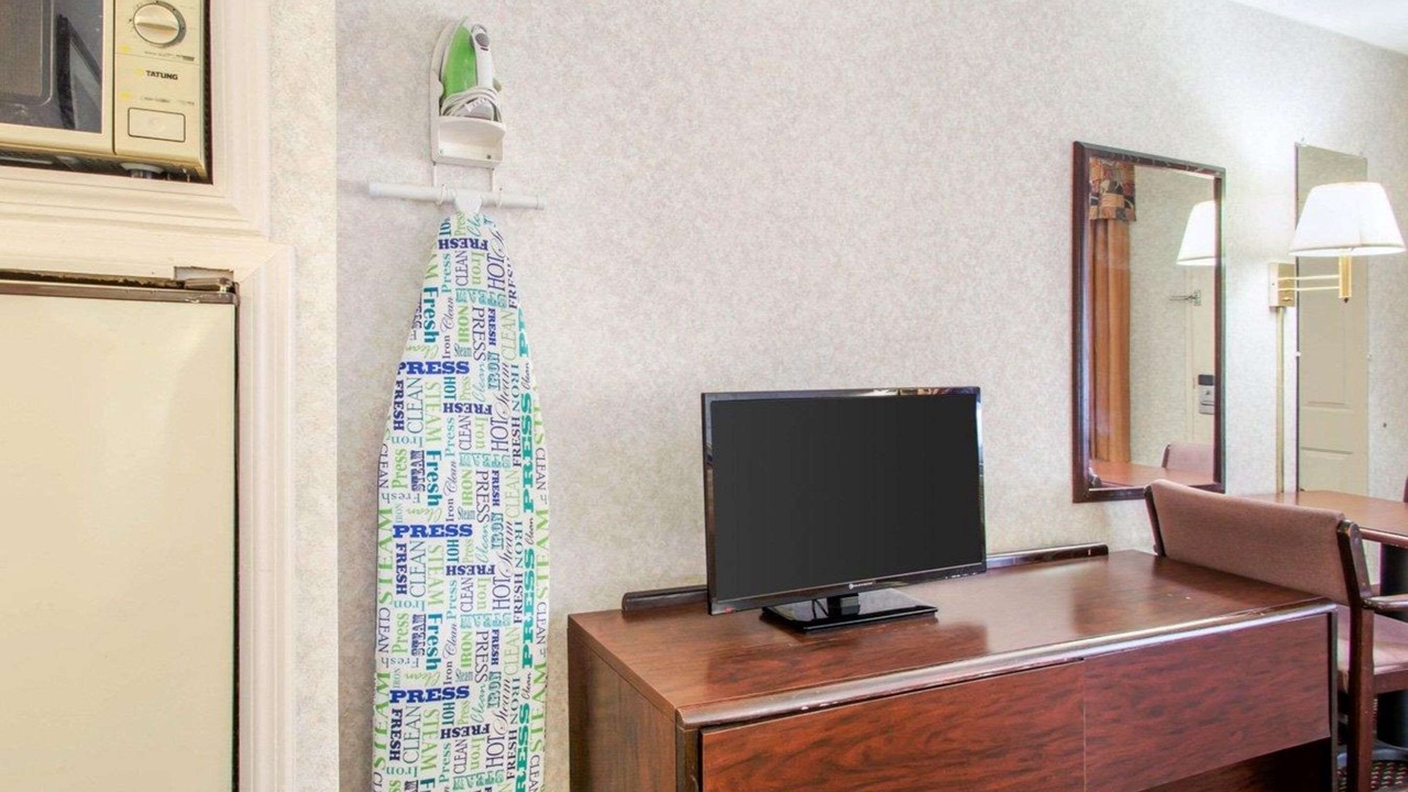 Photo of Bedroom in Troy
