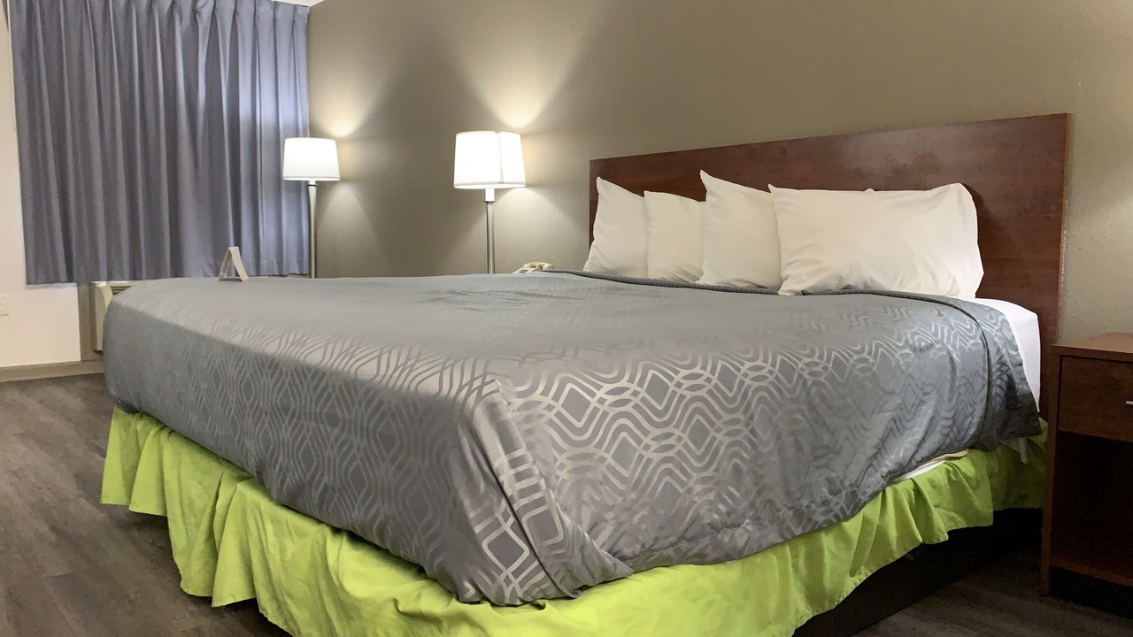 Photo of Bedroom in Troy