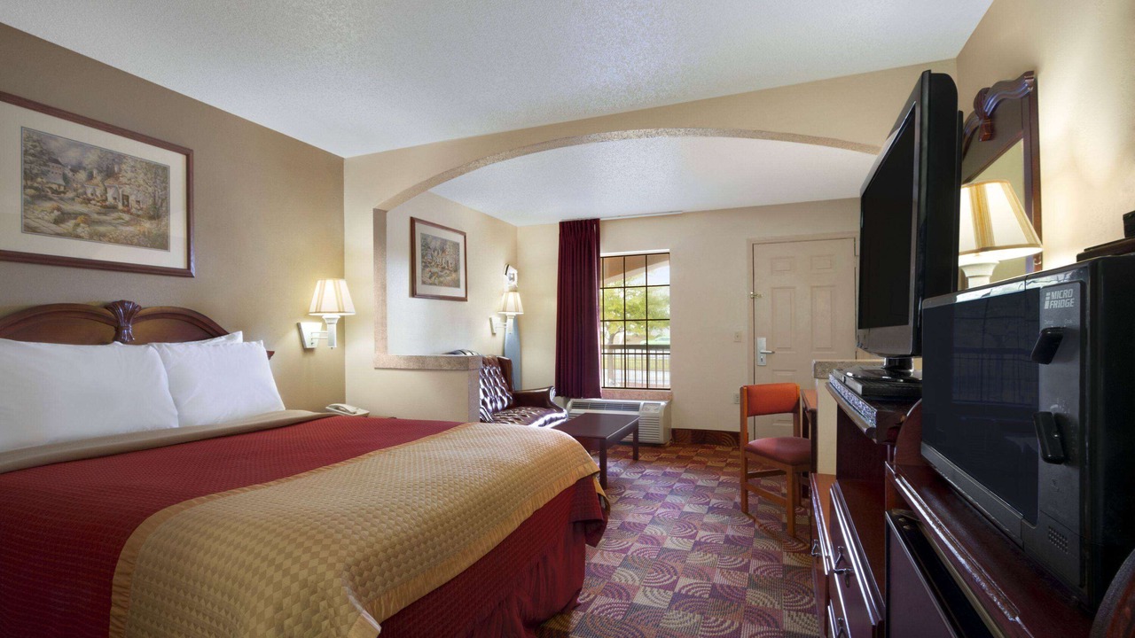 Photo of Bedroom in Tuscaloosa